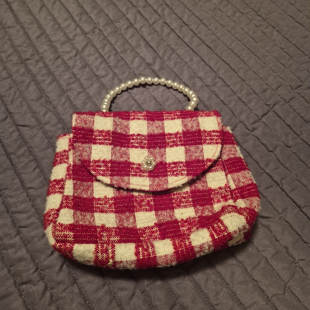 Stylish Red and White Checkered Coat with Bag - Picture 7 of 8